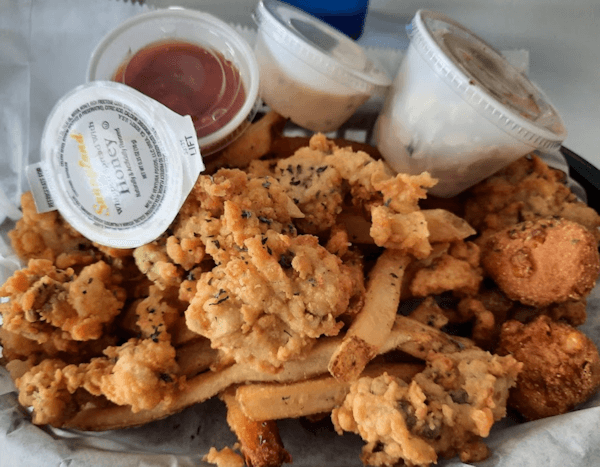 Neptunes Kitchen and Dive Bar